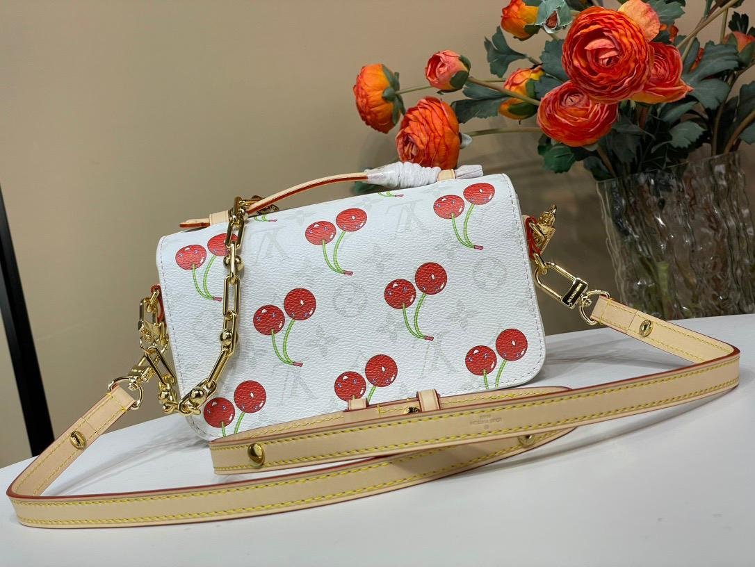 Louis Vuitton LV x TM Pochette Métis East West - Image 4