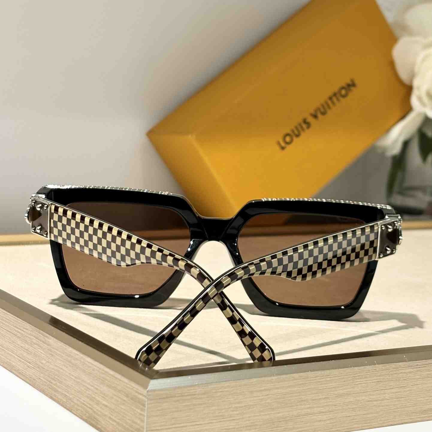 Louis Vuitton 1.1 Millionaires Damier Pop Sunglasses Z2394W - Image 3