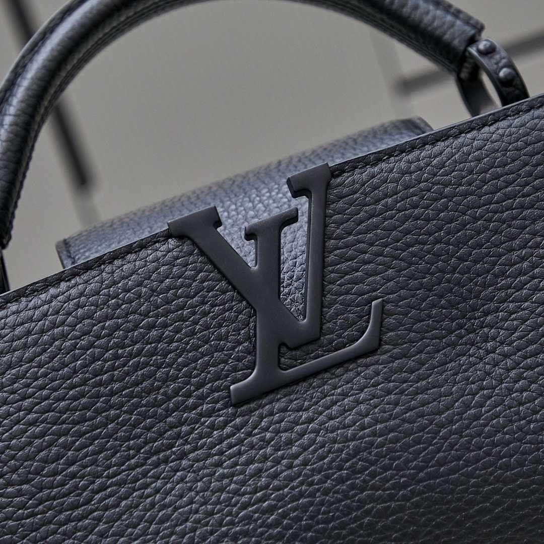 Louis Vuitton Capucines East-West Mini M23955 - Image 8