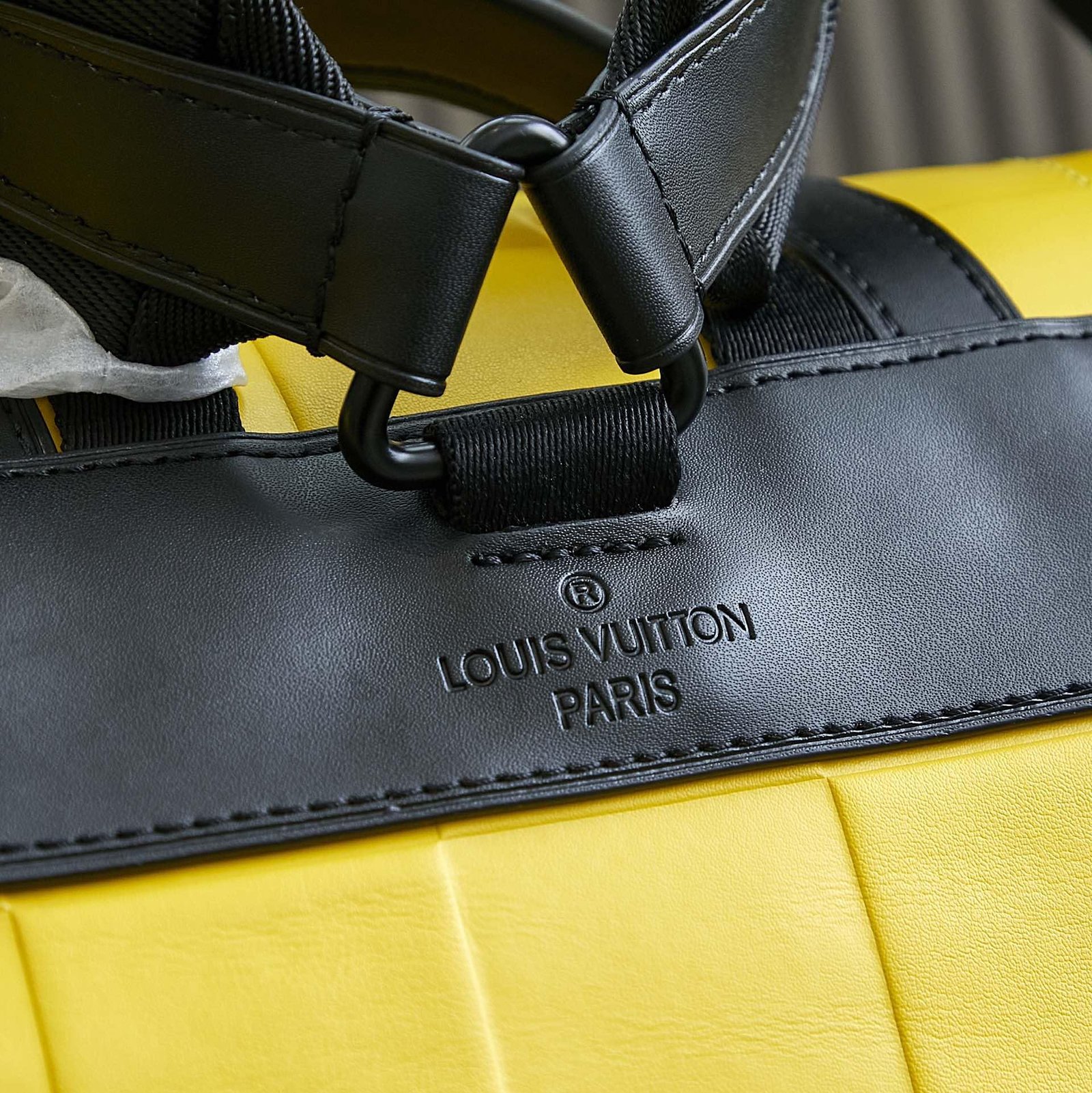 Louis Vuitton Christopher MM M25016 - Image 8