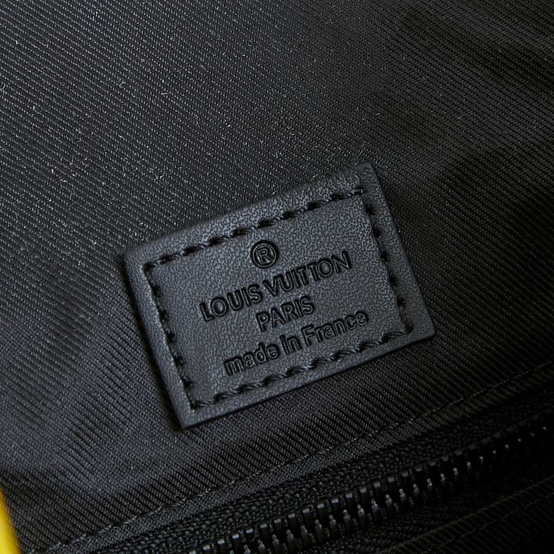 Louis Vuitton Christopher MM M25016 - Image 9