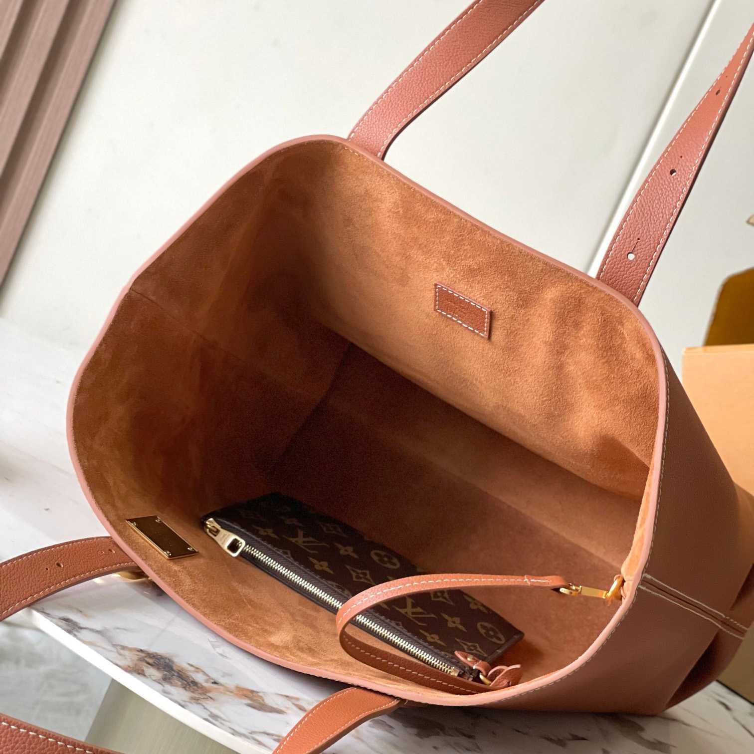 Louis Vuitton Low Key Cabas MM M25342 - Image 6