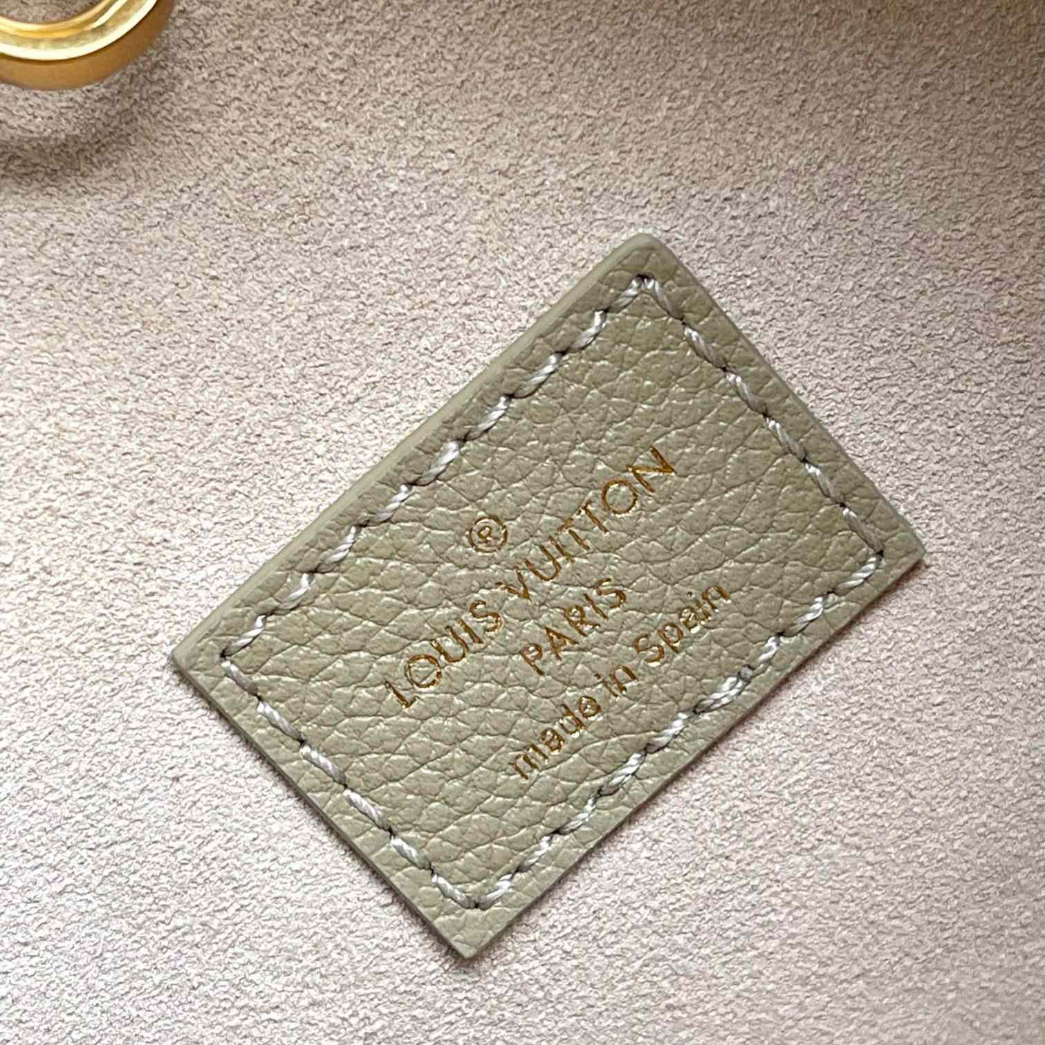 Louis Vuitton Low Key Hobo MM M24988 - Image 10