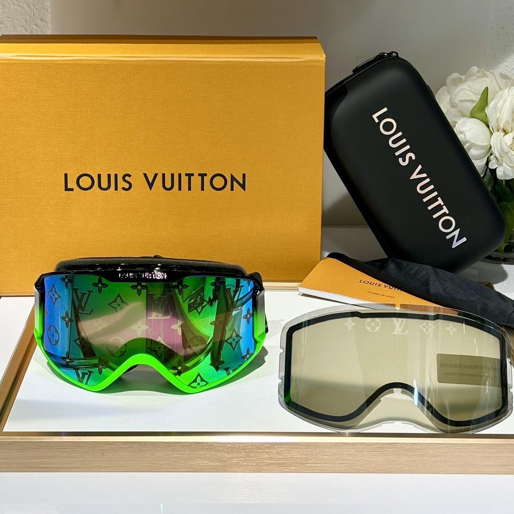 Louis Vuitton LV Snow Mask (Green) - Image 3