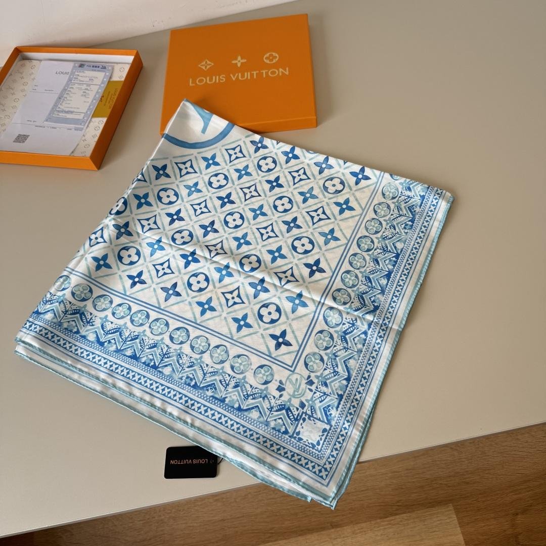 Louis Vuitton LV Tiles Square 90 M73333 - Image 3