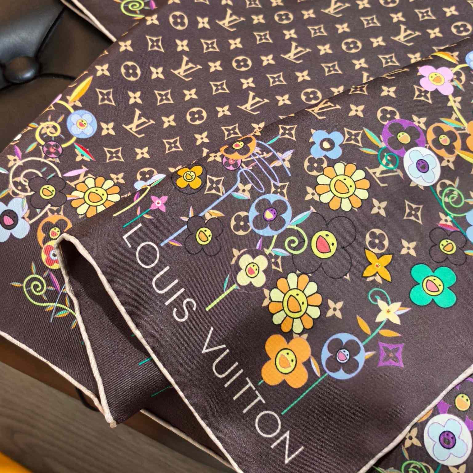 Louis Vuitton LV x TM Monogram Superflat Flowers Square 90 - Image 2