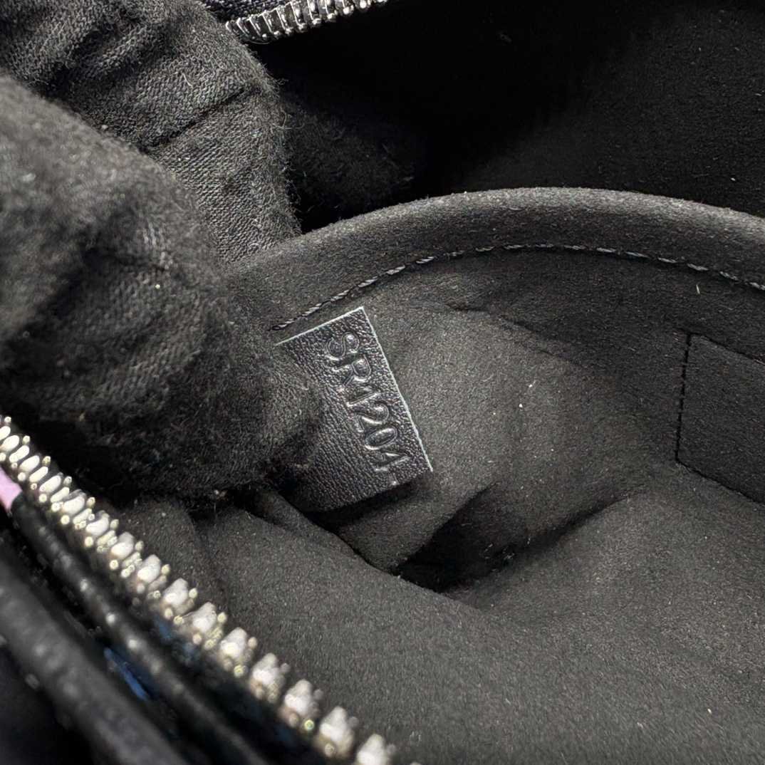 Louis Vuitton LV x TM OnTheGo East West Chain M13260 - Image 9