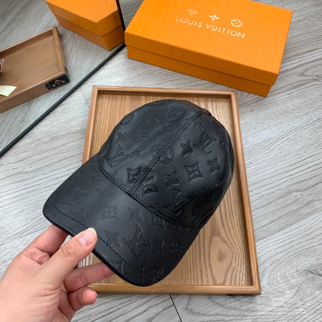 Louis Vuitton Monogram Shadow Cap M76580 - Image 4