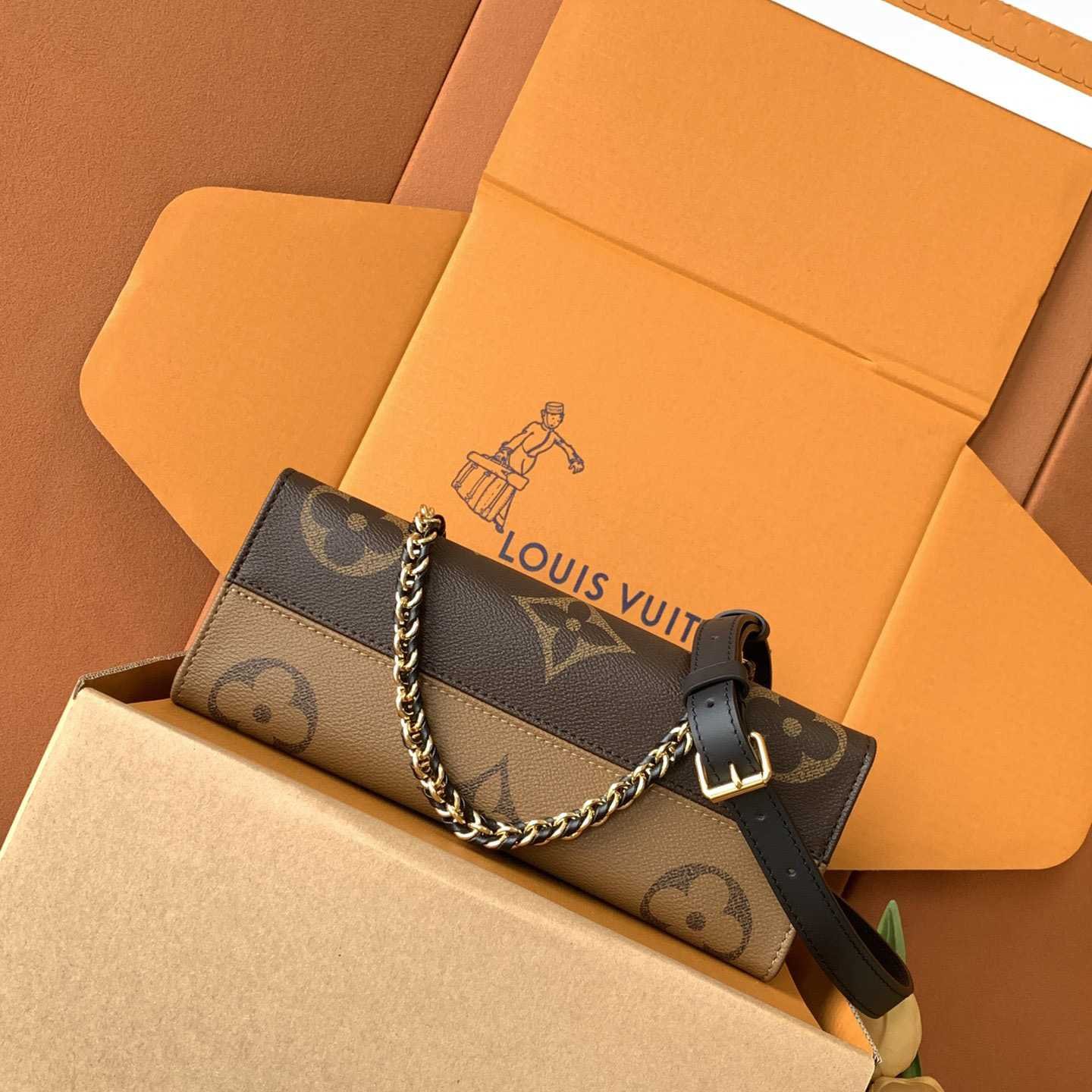 Louis Vuitton OnTheGo East West Chain M14236 - Image 9