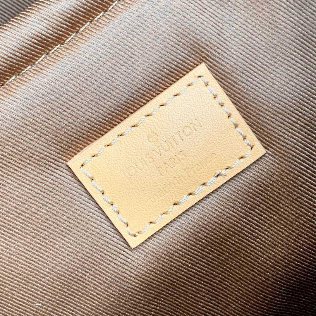Louis Vuitton Outdoor Backpack M12624 - Image 9