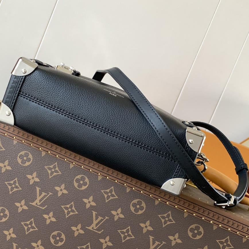 Louis Vuitton Side Trunk MM M25160 - Image 5