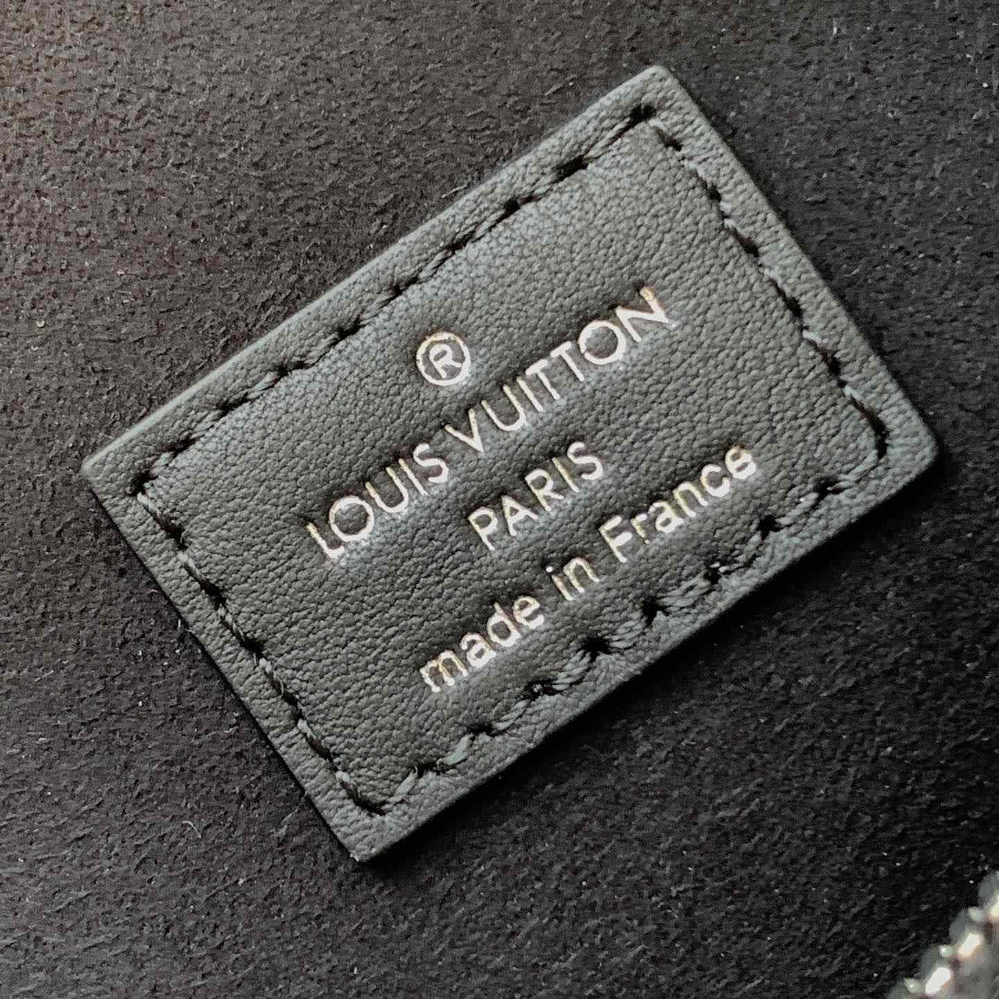 Louis Vuitton Side Trunk MM M25160 - Image 10