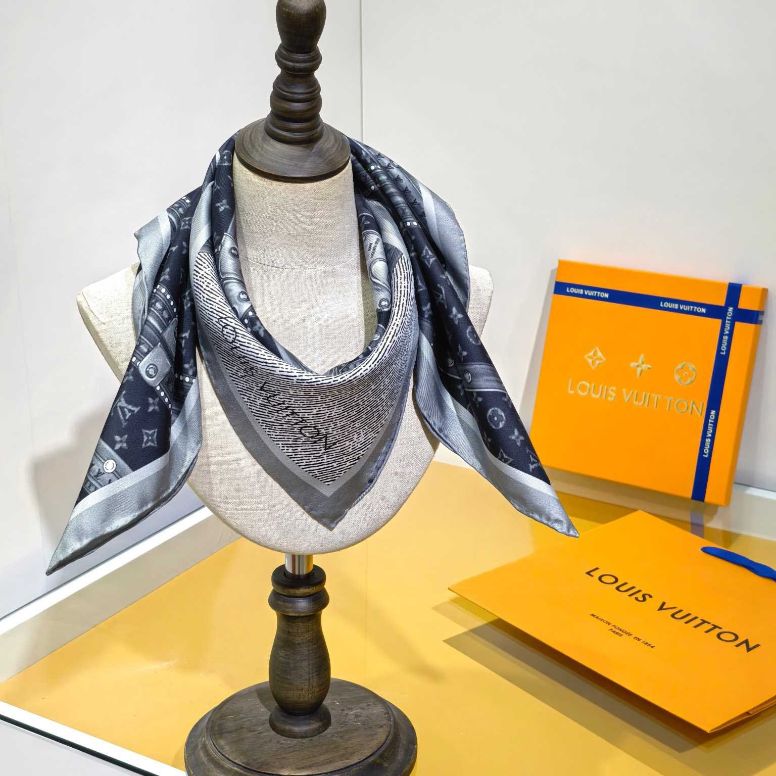 Louis Vuitton Time Trunk Square 90 - Image 6