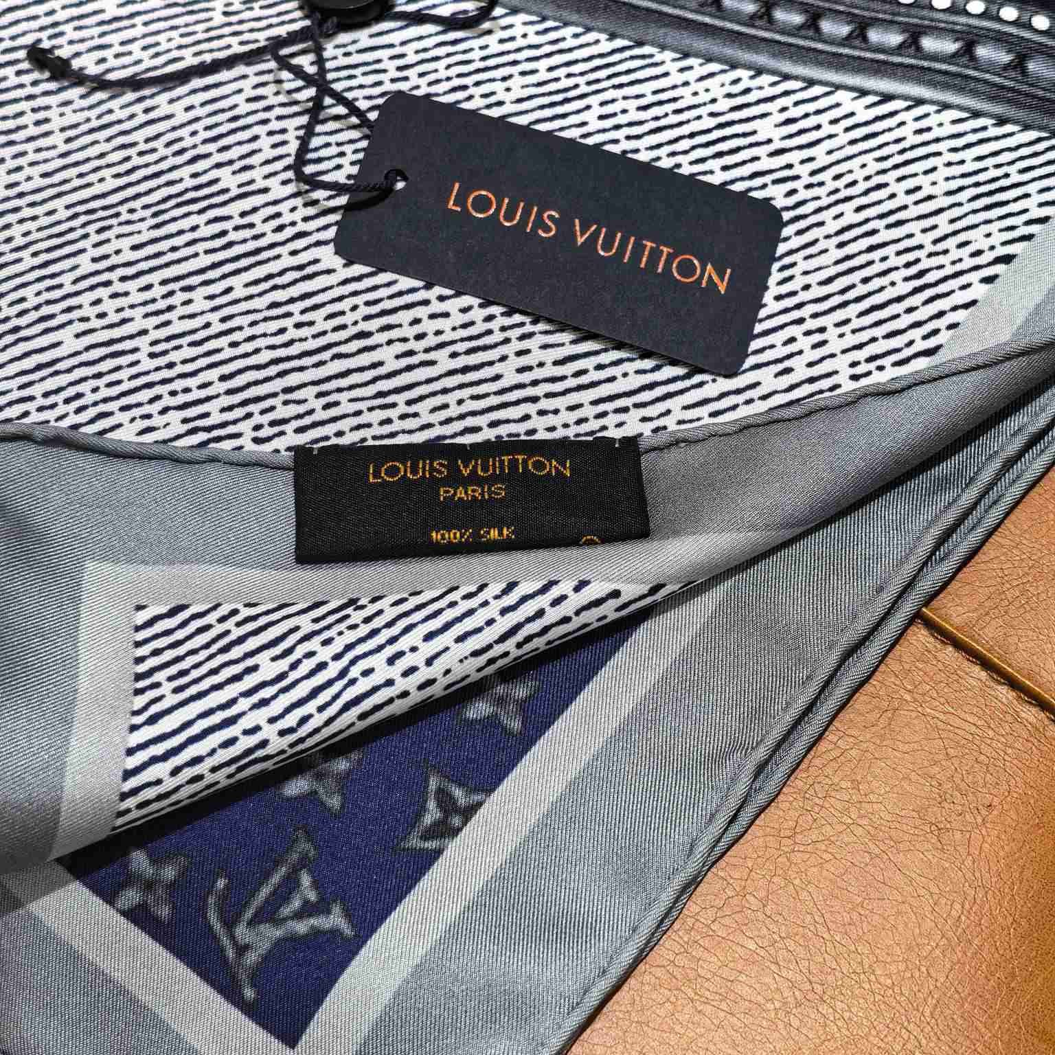 Louis Vuitton Time Trunk Square 90 - Image 8